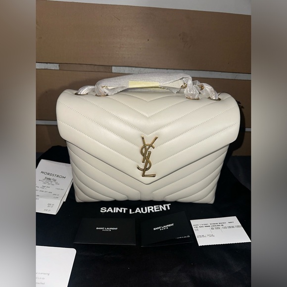 Yves saint Laurent LouLou medium shoulder bag in quilted leather - Picture 11 of 13